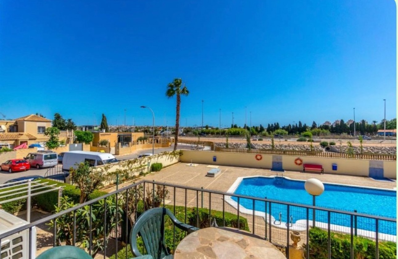 Resale - Apartment - Torrevieja