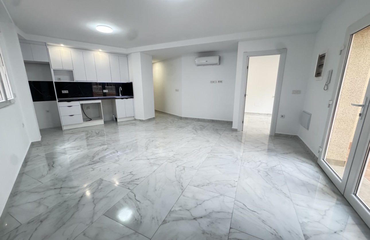 Resale - Apartment - Torrevieja