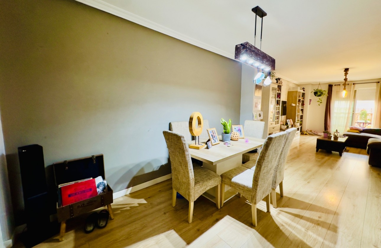 Resale - Apartment - Torrevieja