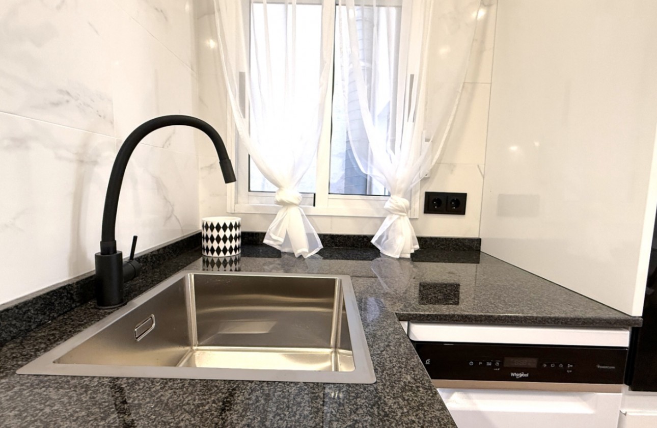 Resale - Apartment - Torrevieja