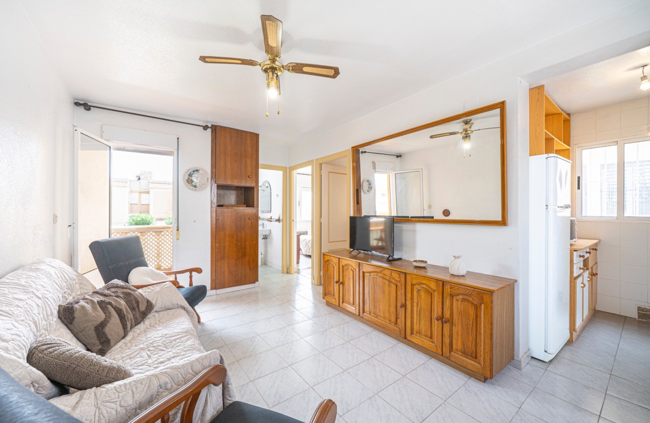 Resale - Apartment - Torrevieja
