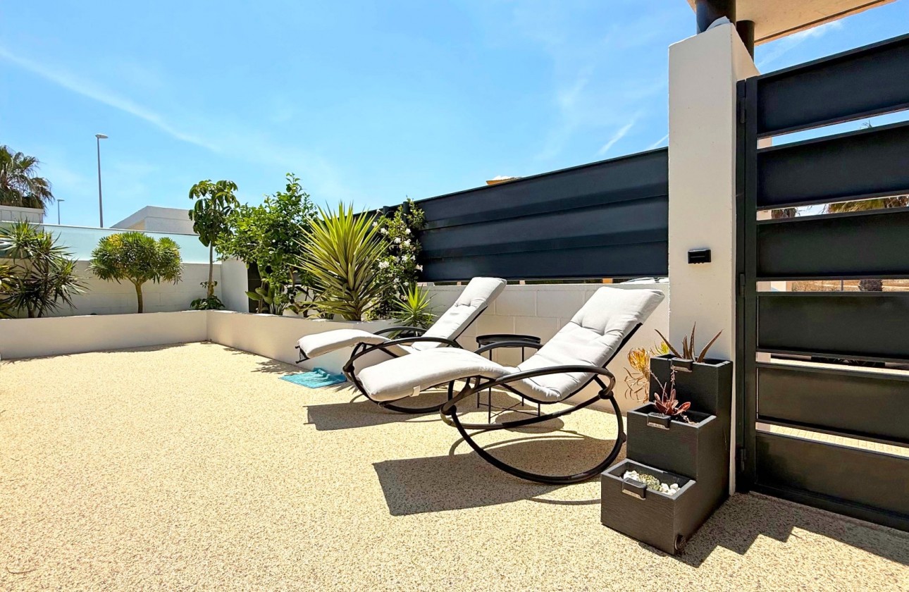 Resale - Bungalow - Orihuela Costa - Lomas de Cabo Roig