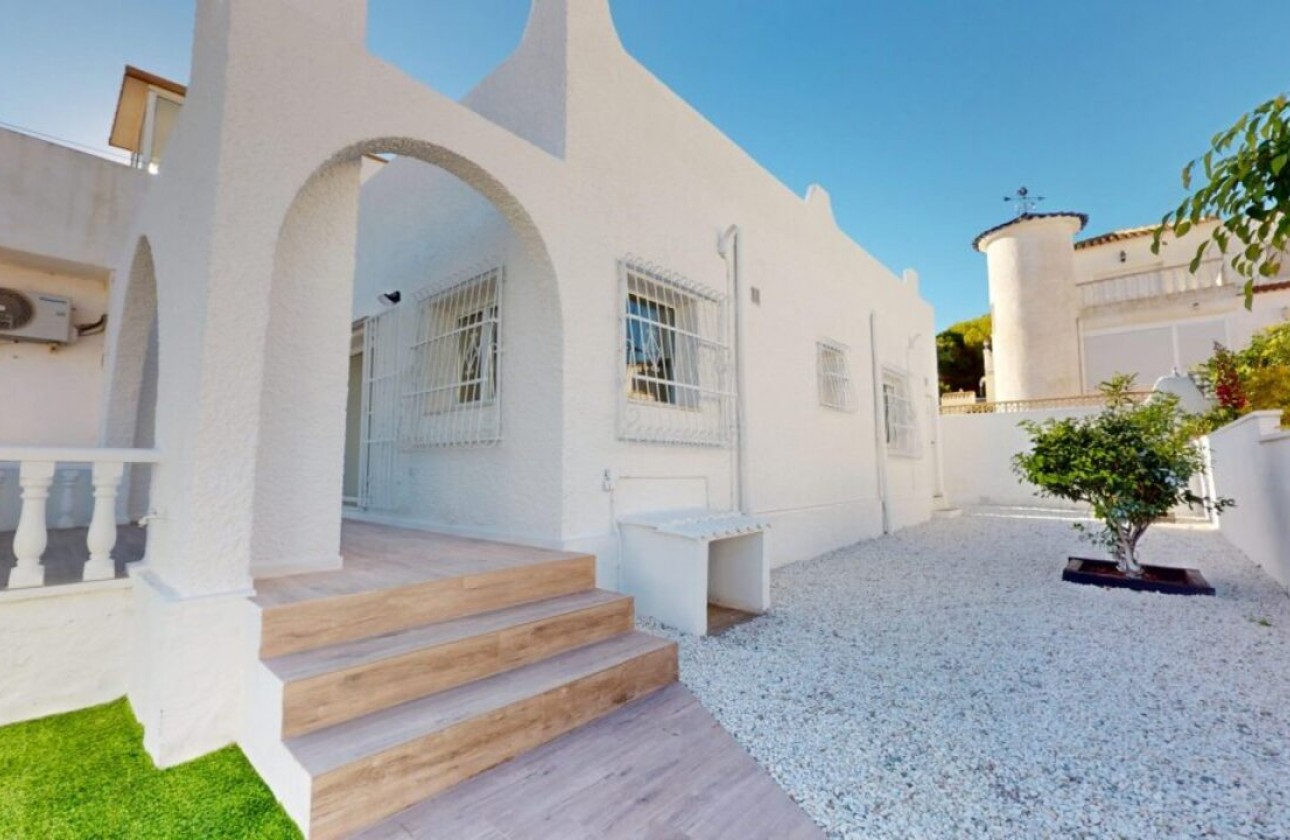 Resale - Bungalow - Orihuela Costa - Villamartín