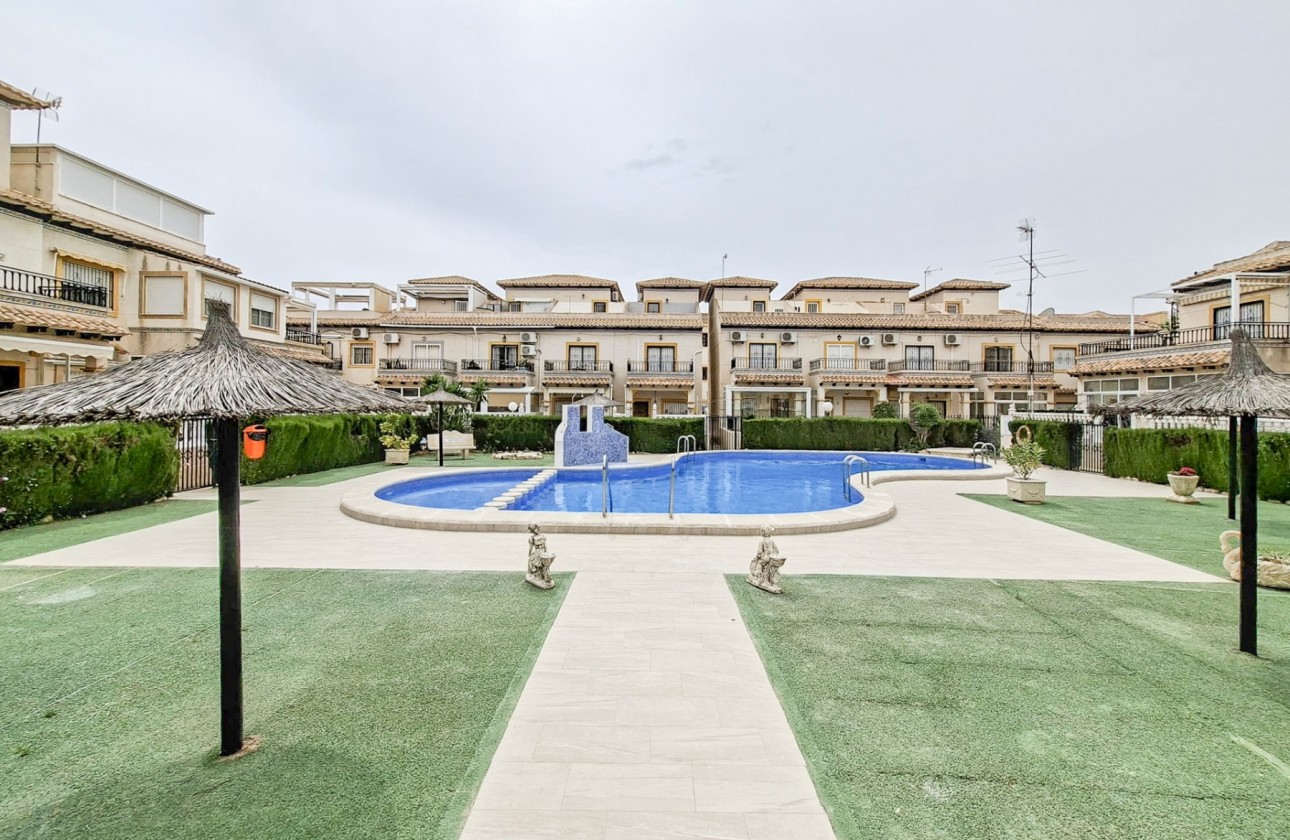 Resale - Bungalow - Orihuela Costa