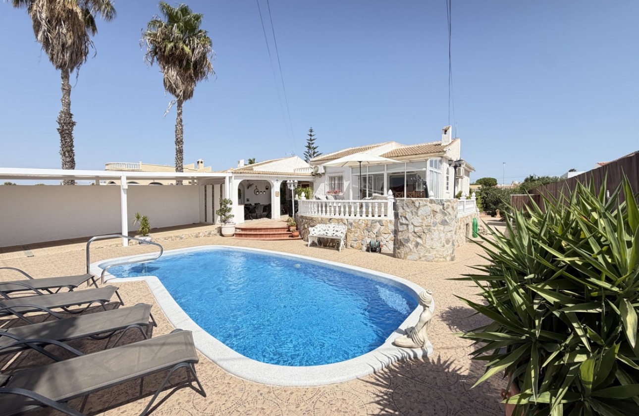 Resale - Bungalow - San Luis