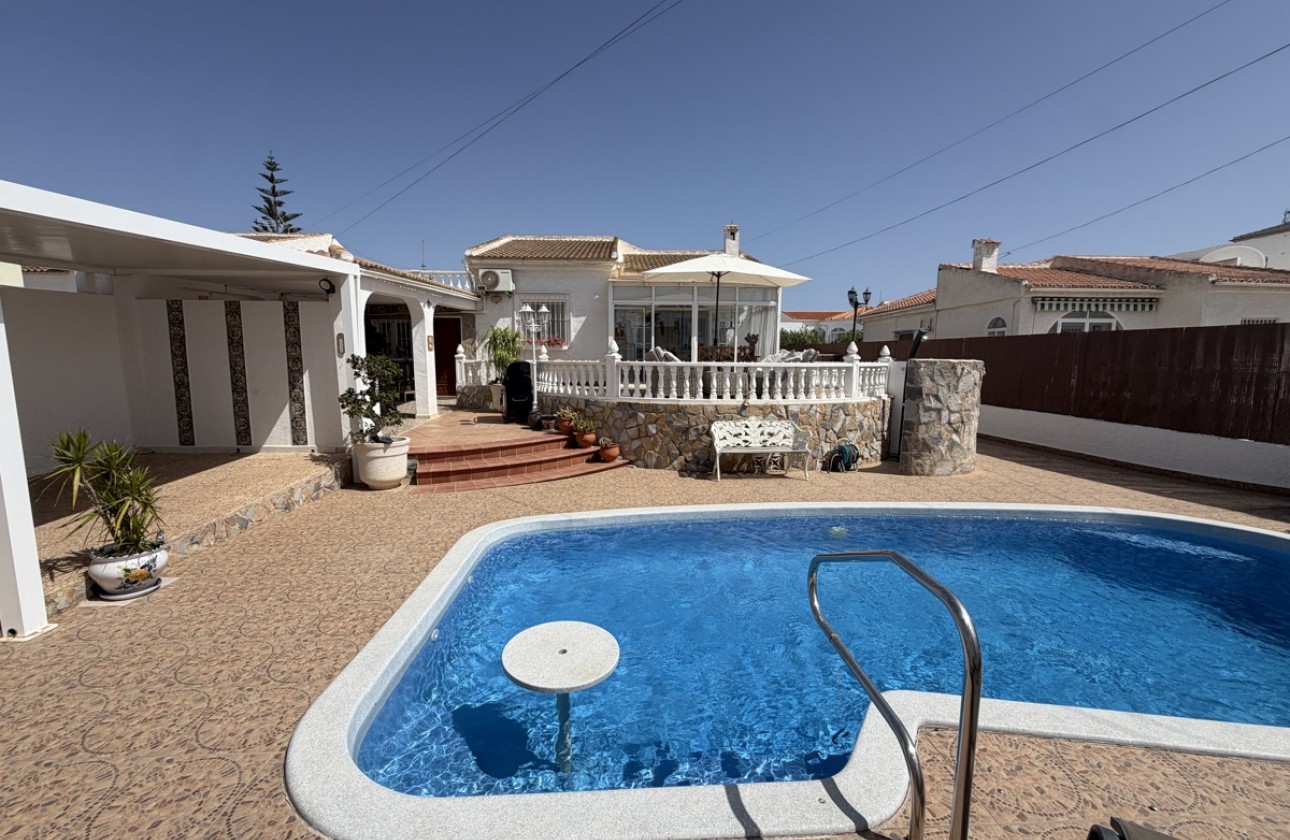 Resale - Bungalow - San Luis