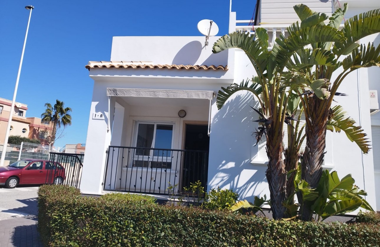 Resale - Bungalow - Torrevieja - Nueva Torrevieja - Aguas Nuevas