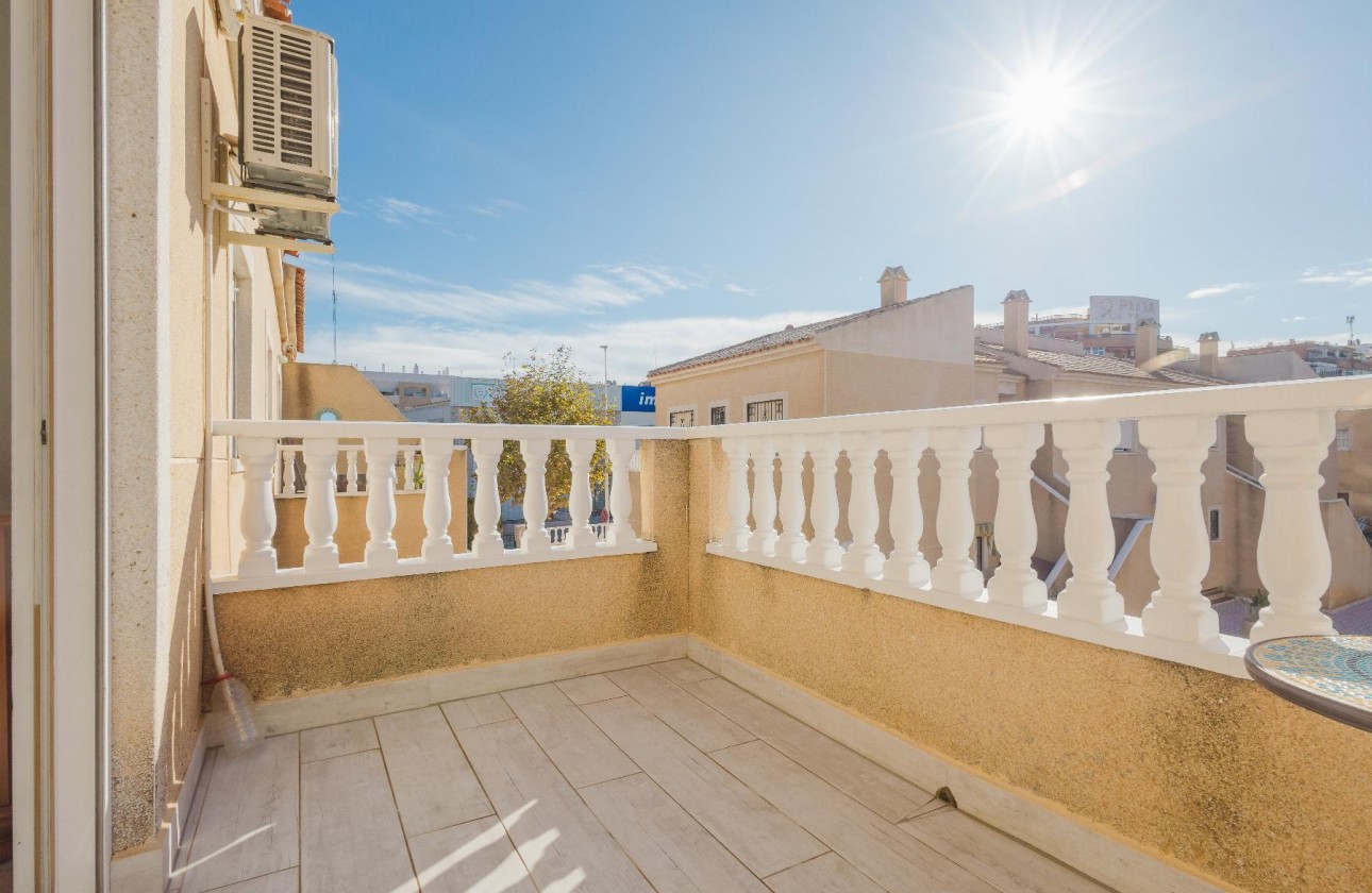 Resale - Bungalow - Torrevieja