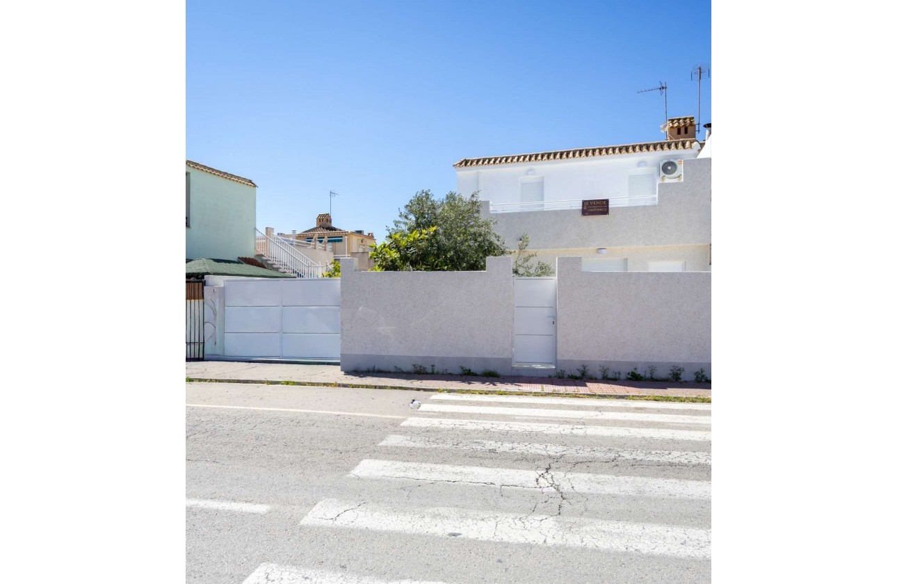 Resale - Bungalow - Torrevieja