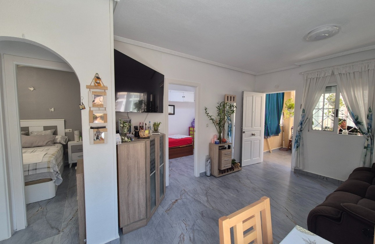 Resale - Bungalow - Torrevieja
