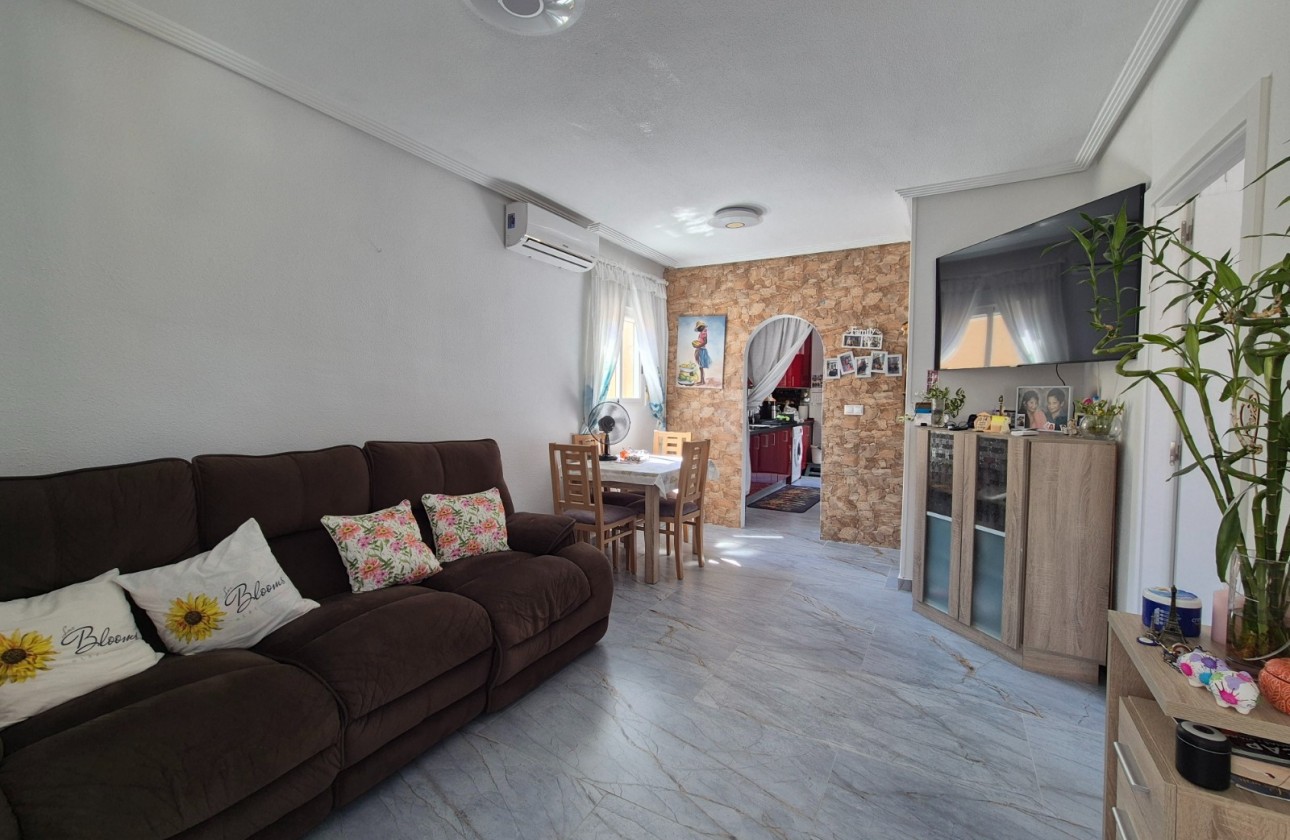 Resale - Bungalow - Torrevieja