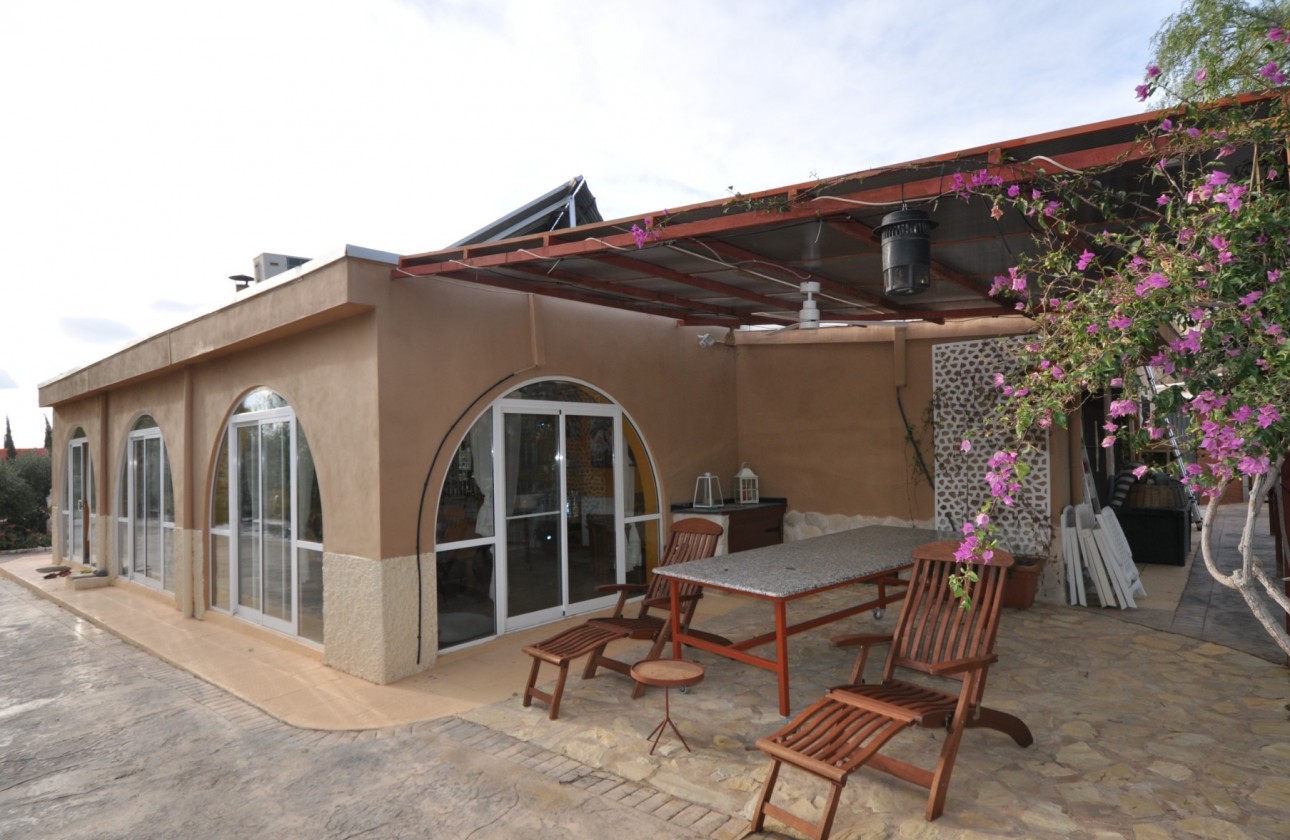 Resale - Country House - Crevillente