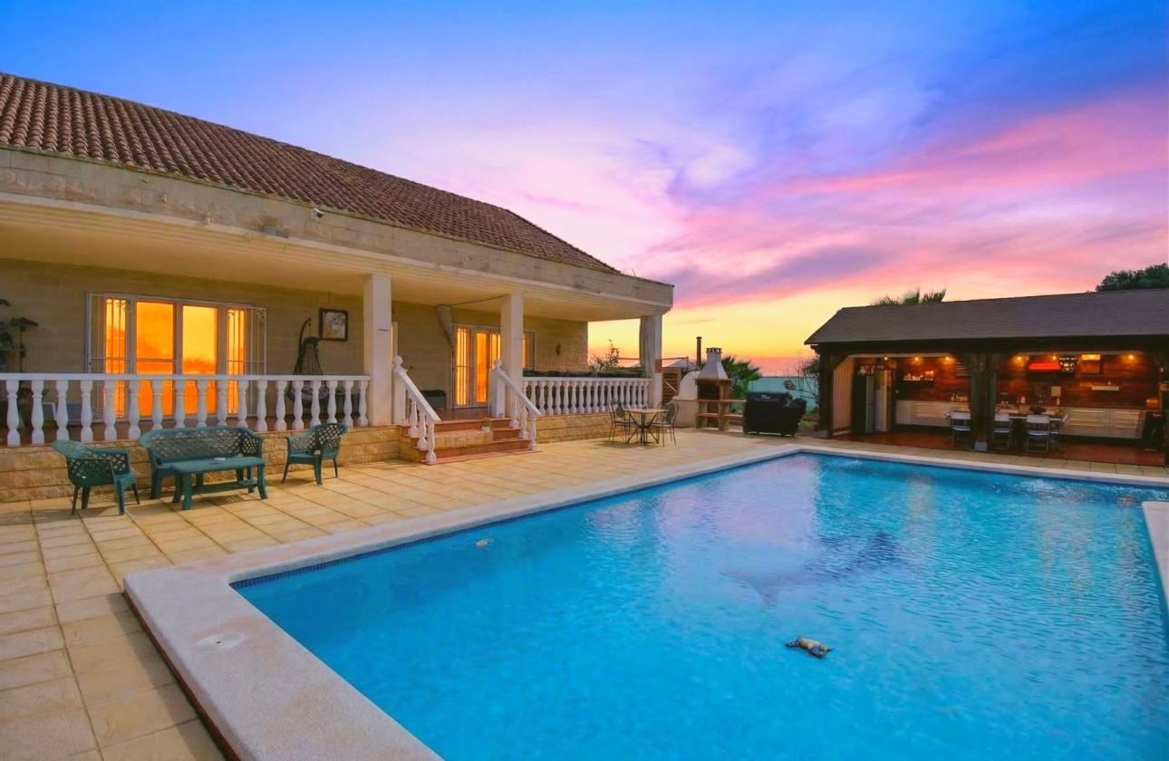 Resale - Country House - Crevillente