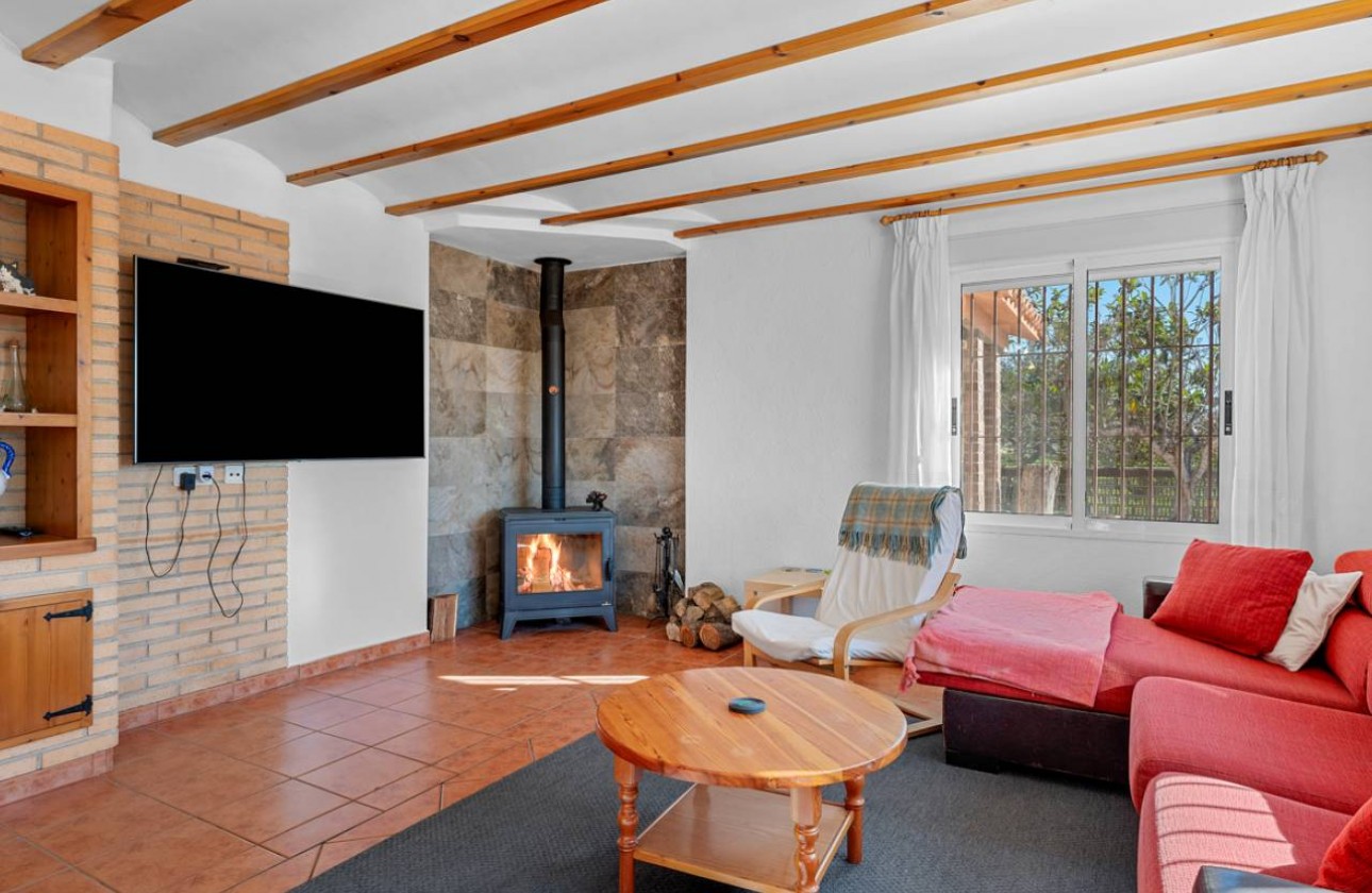 Resale - Country House - Los Montesinos