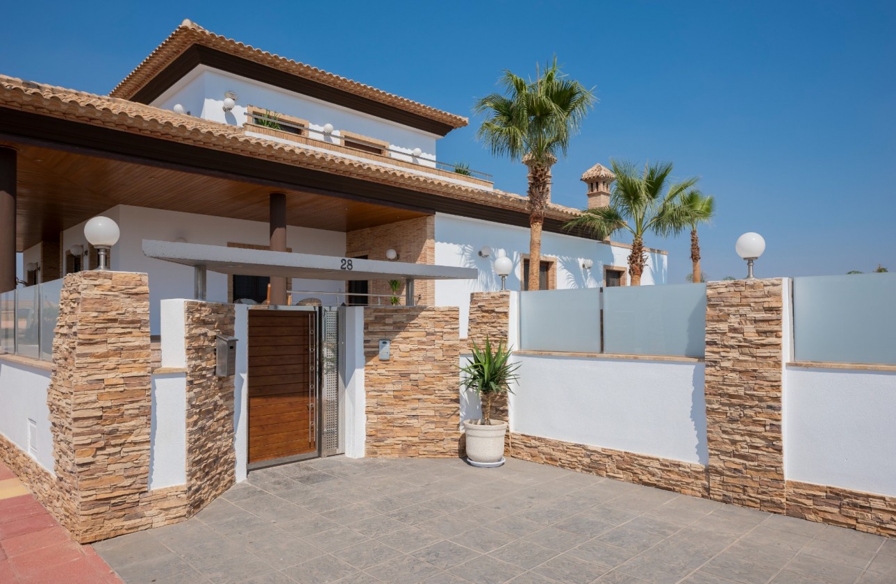 Resale - Detached Villa - Avileses