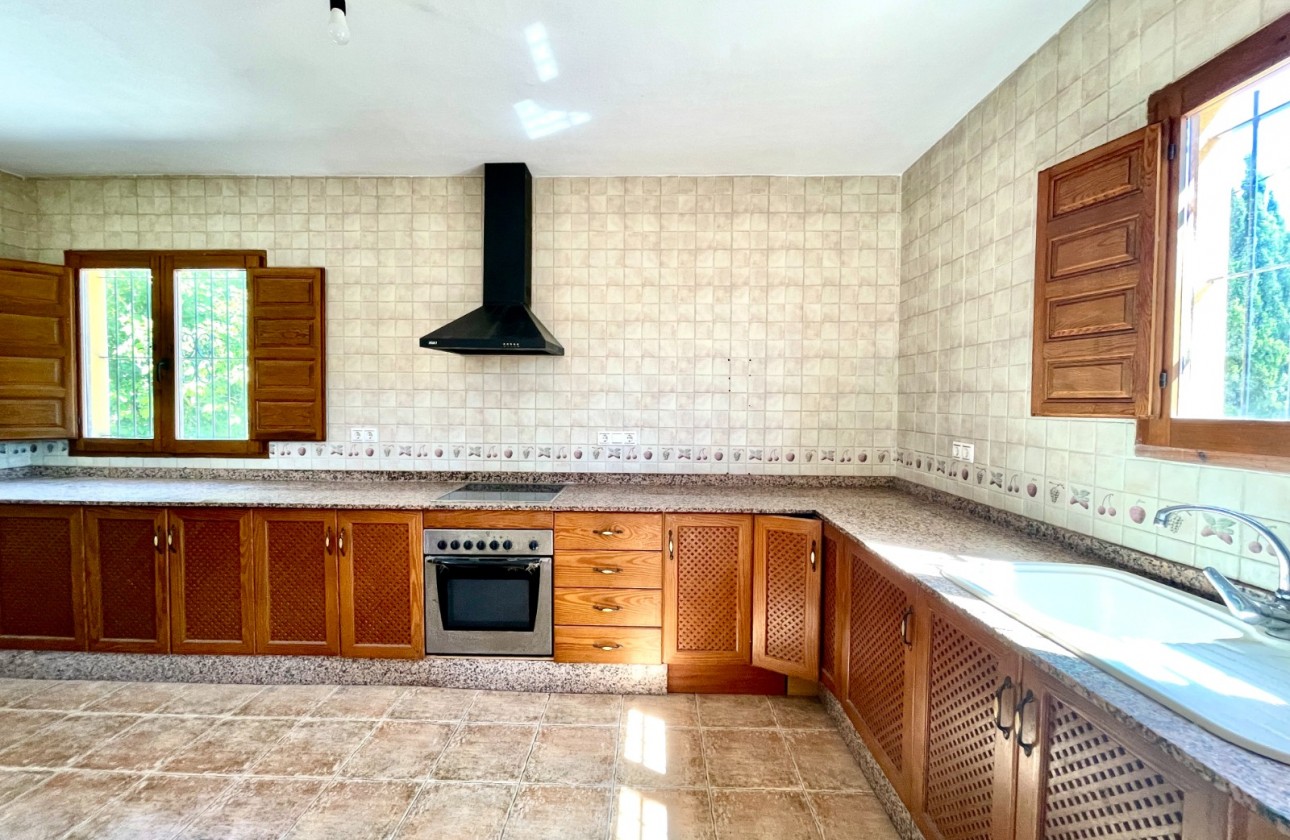 Resale - Detached Villa - Catral