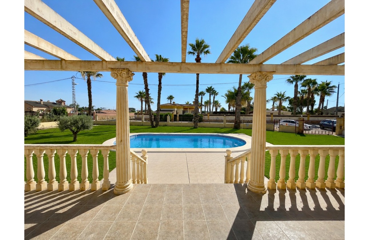 Resale - Detached Villa - Catral