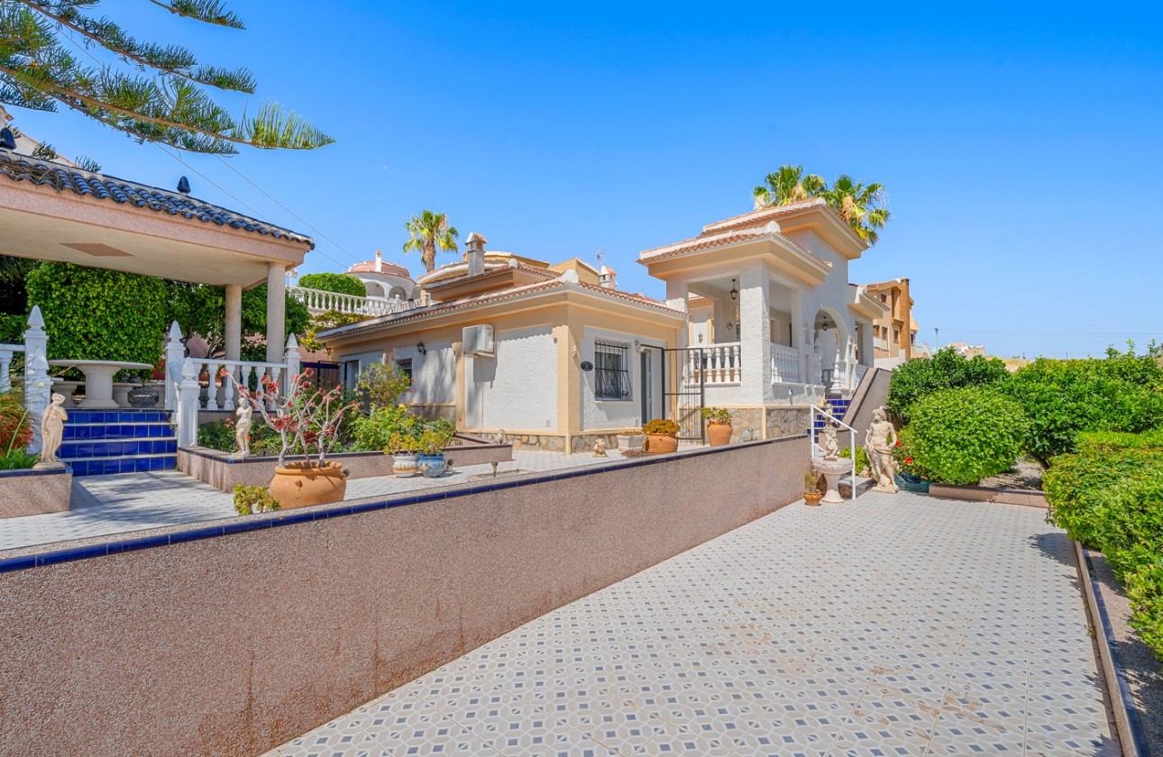 Resale - Detached Villa - Ciudad Quesada - La Marquesa Golf