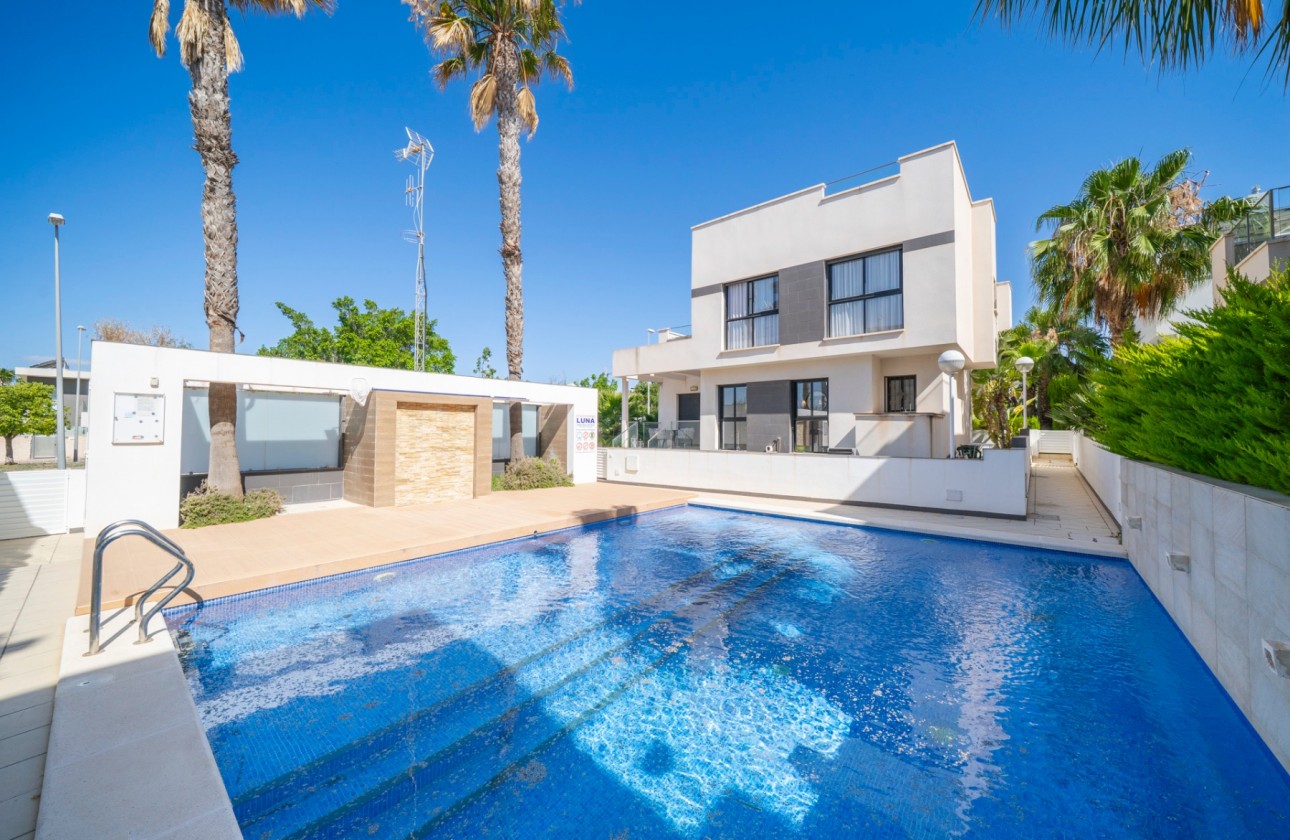 Resale - Detached Villa - Ciudad Quesada