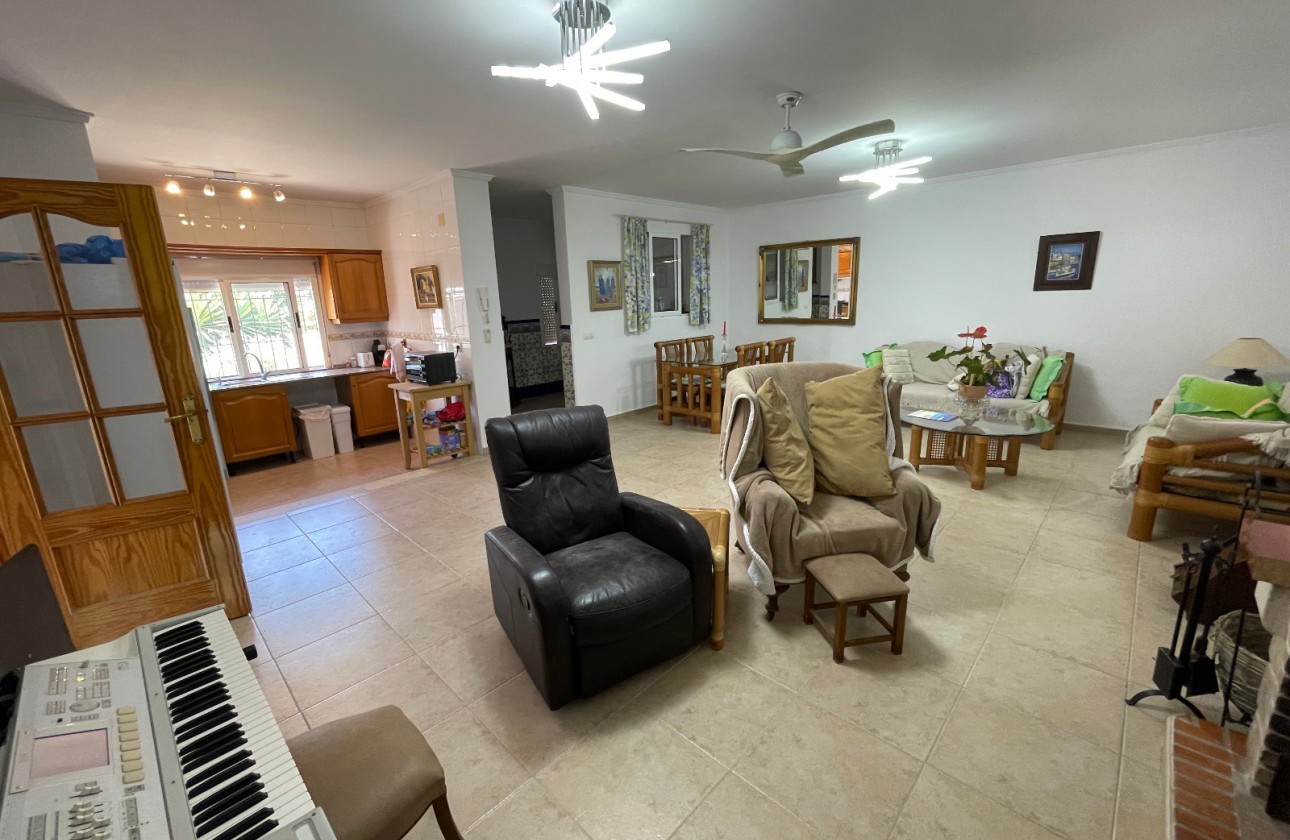Resale - Detached Villa - Daya Nueva