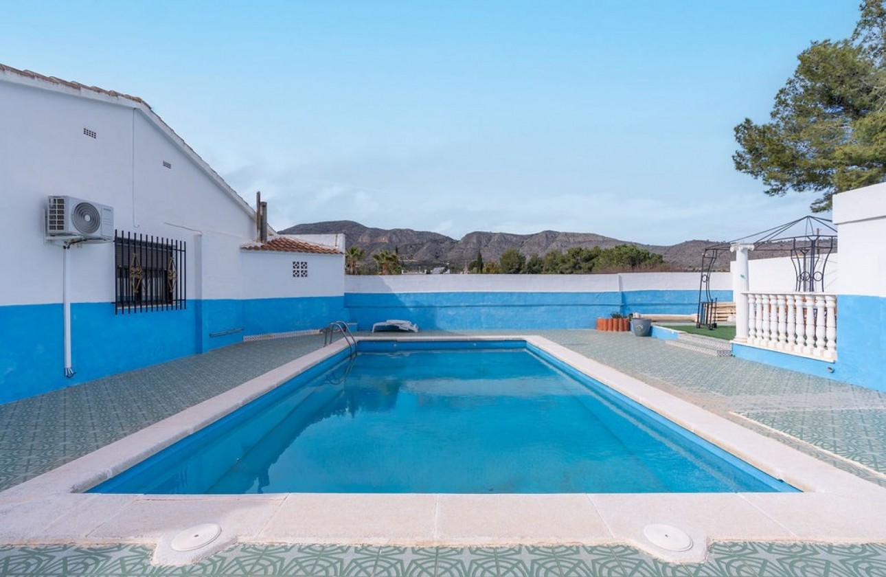 Resale - Detached Villa - Hondón de las Nieves