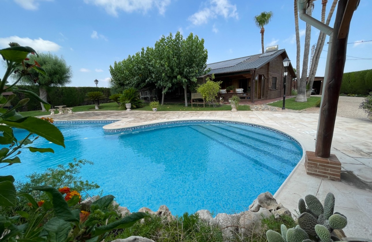 Resale - Detached Villa - La Marina