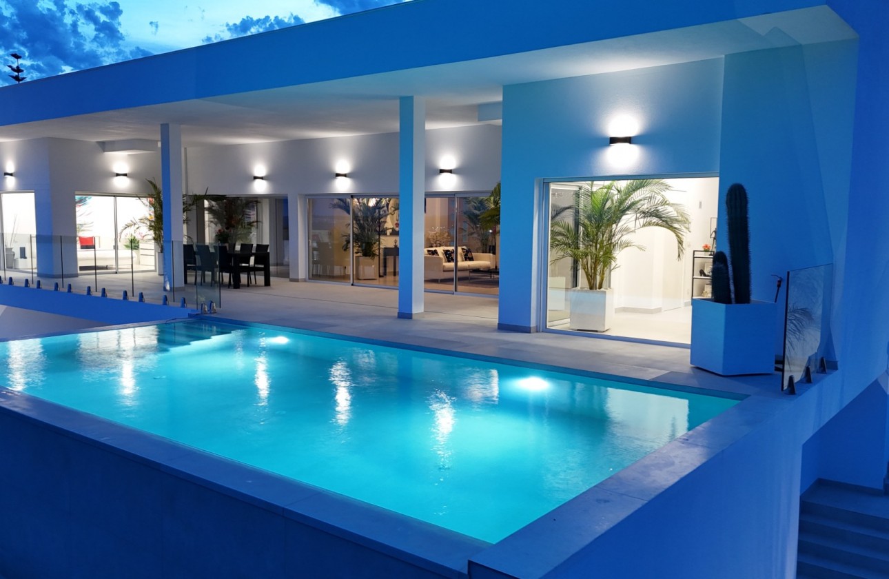 Resale - Detached Villa - La Marina