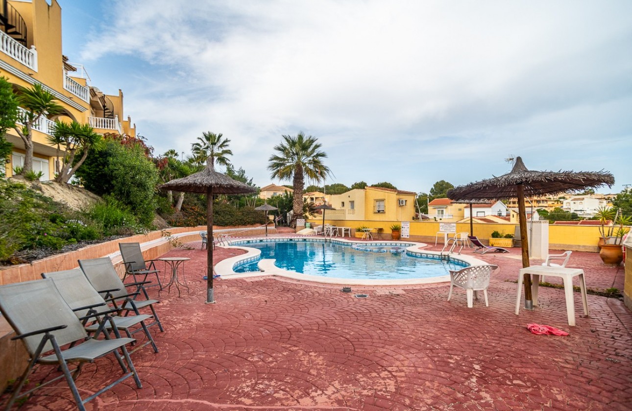 Resale - Detached Villa - La Marina