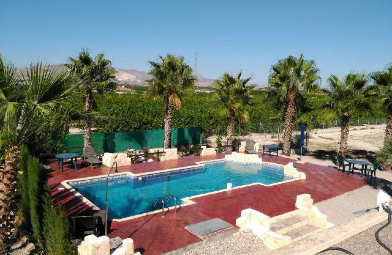 Resale - Detached Villa - La Matanza