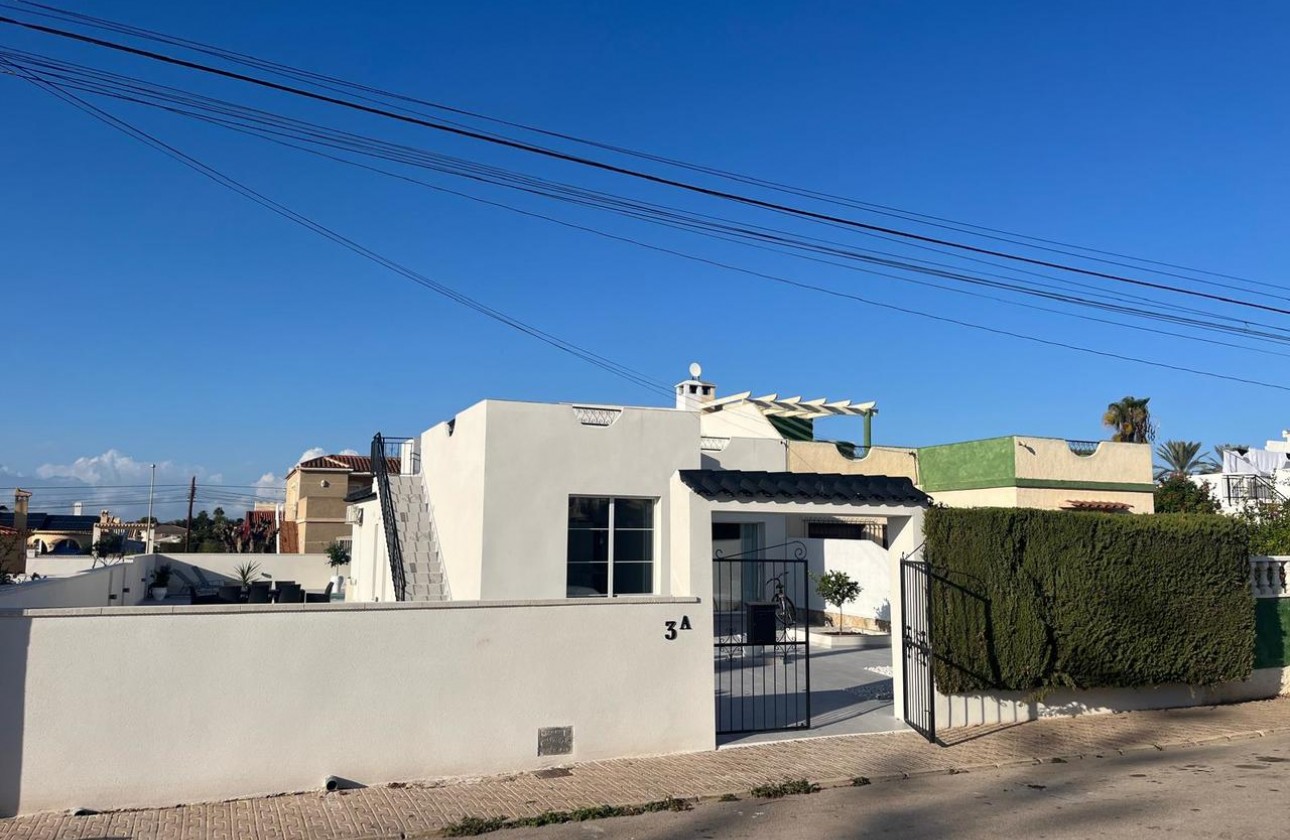 Resale - Detached Villa - La Siesta - La Siesta - El Salado -  Torreta