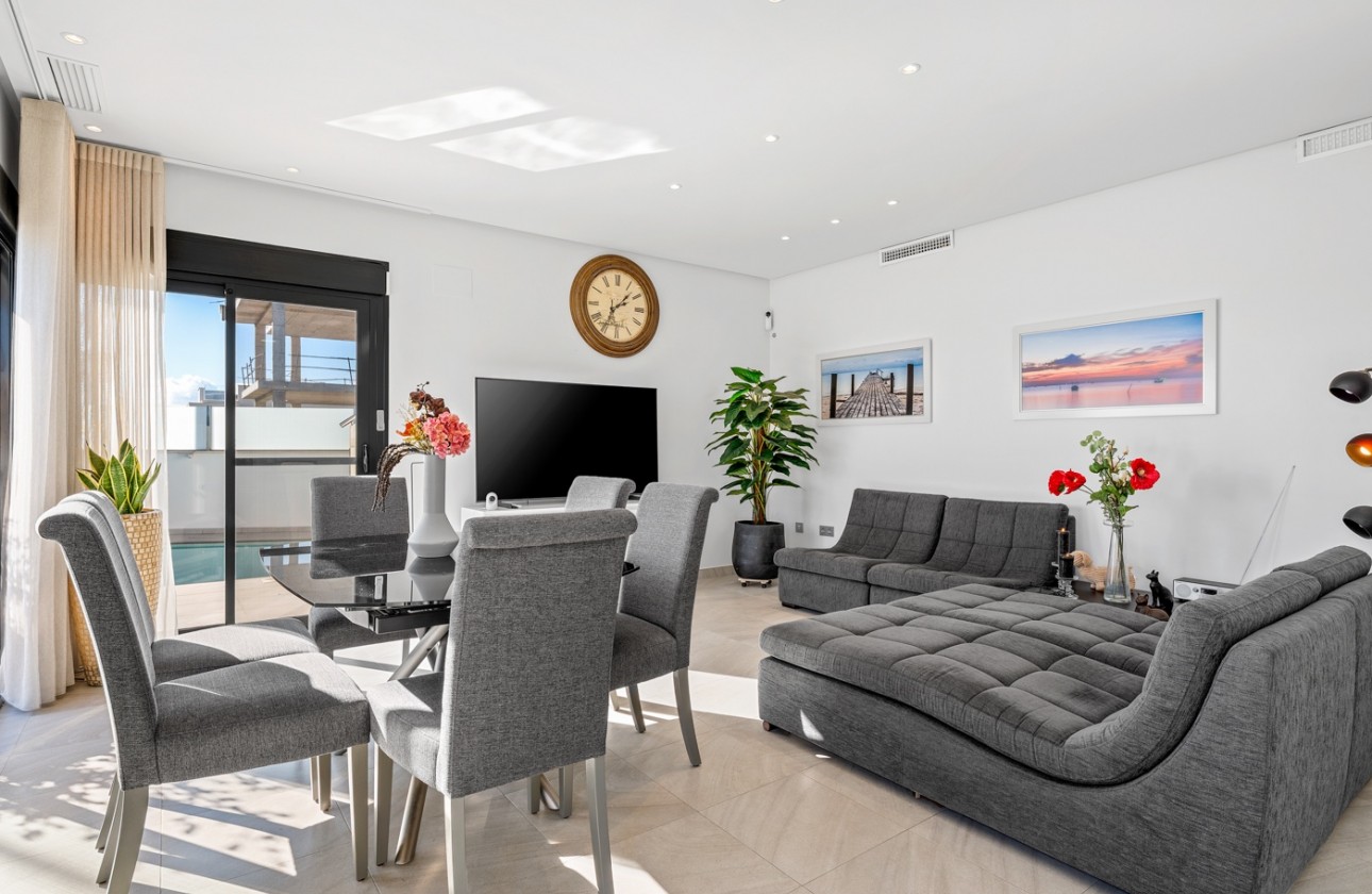 Resale - Detached Villa - Los Alcazares