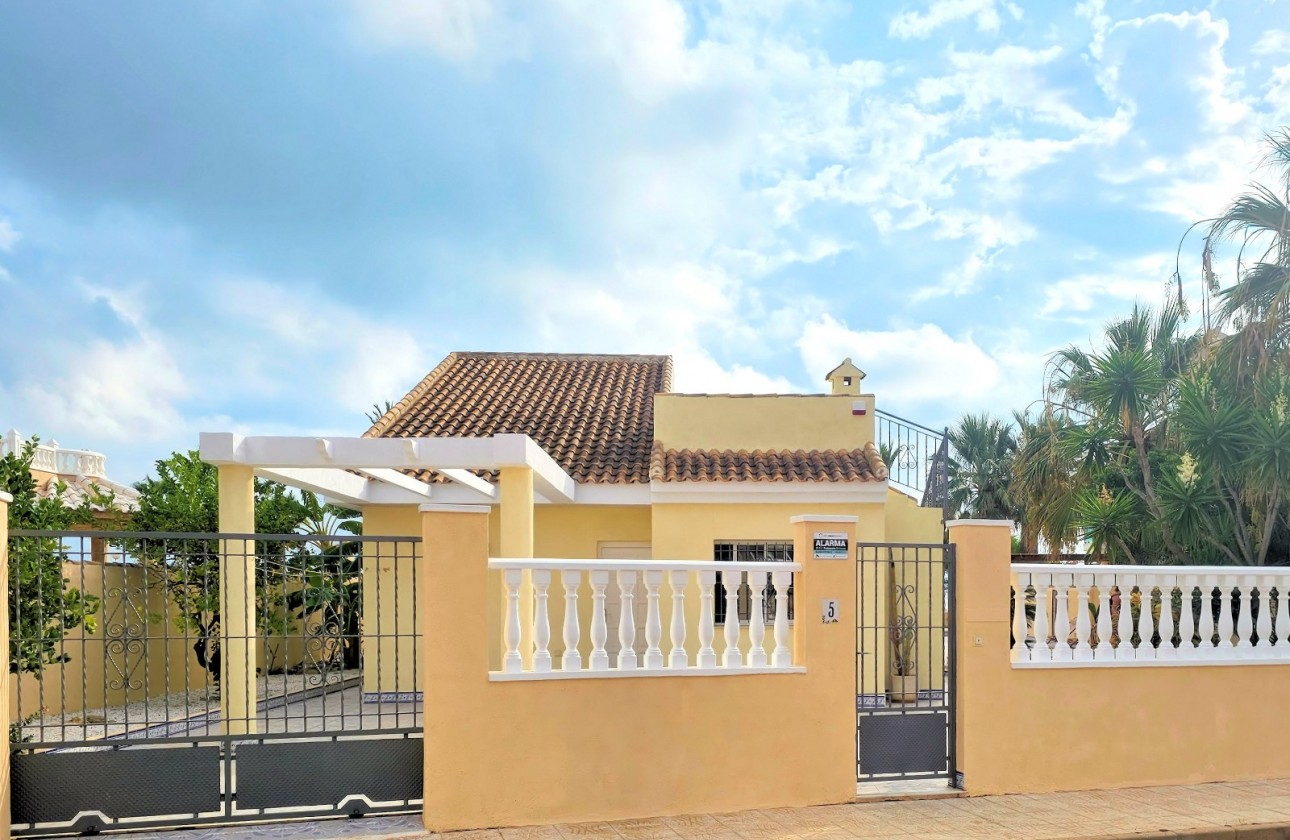 Resale - Detached Villa - Los Urrutias