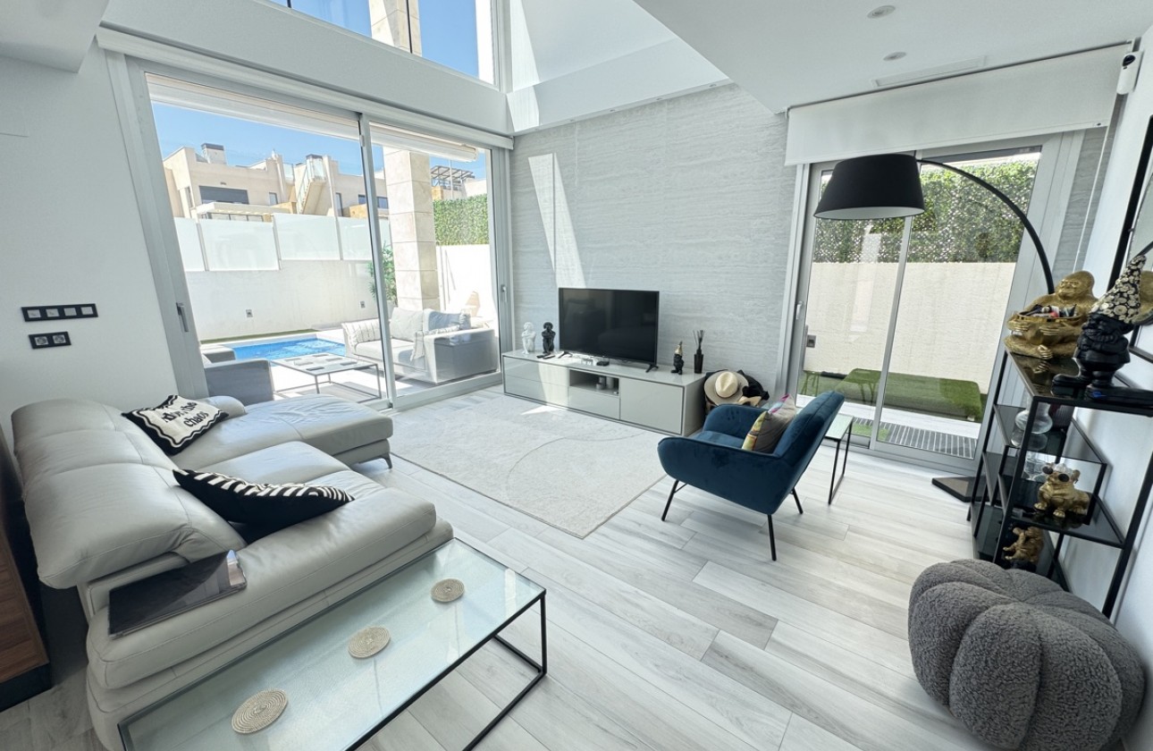 Resale - Detached Villa - Orihuela Costa - Lomas de Cabo Roig