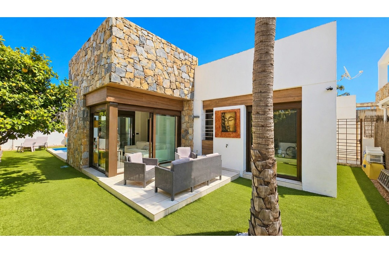 Resale - Detached Villa - Orihuela Costa - Lomas de Cabo Roig