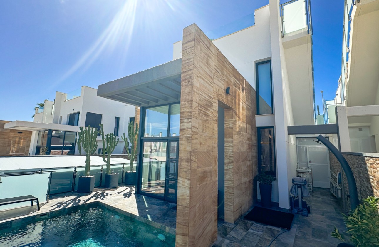 Resale - Detached Villa - Orihuela Costa - Lomas de Cabo Roig