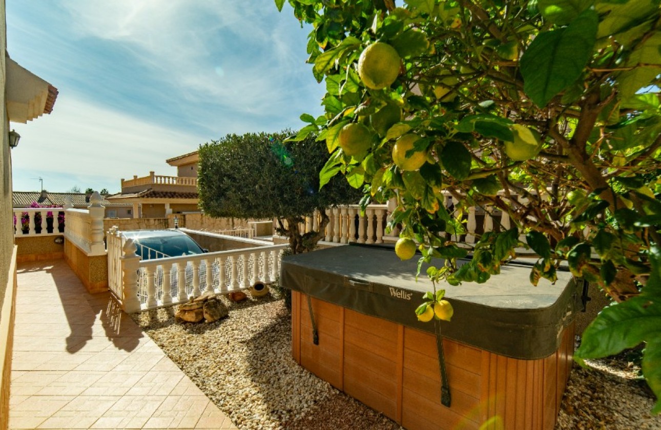 Resale - Detached Villa - Orihuela Costa - Los Altos