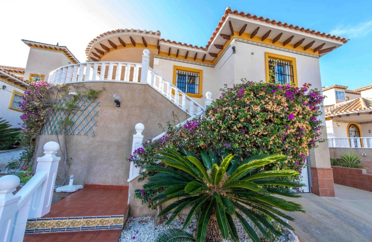 Resale - Detached Villa - Orihuela Costa - Villamartín