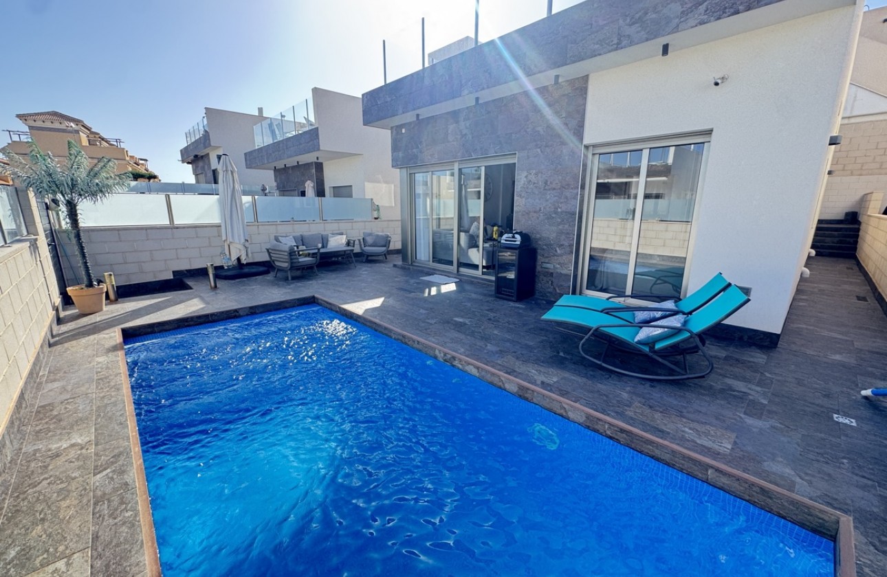 Resale - Detached Villa - Orihuela Costa - Villamartín