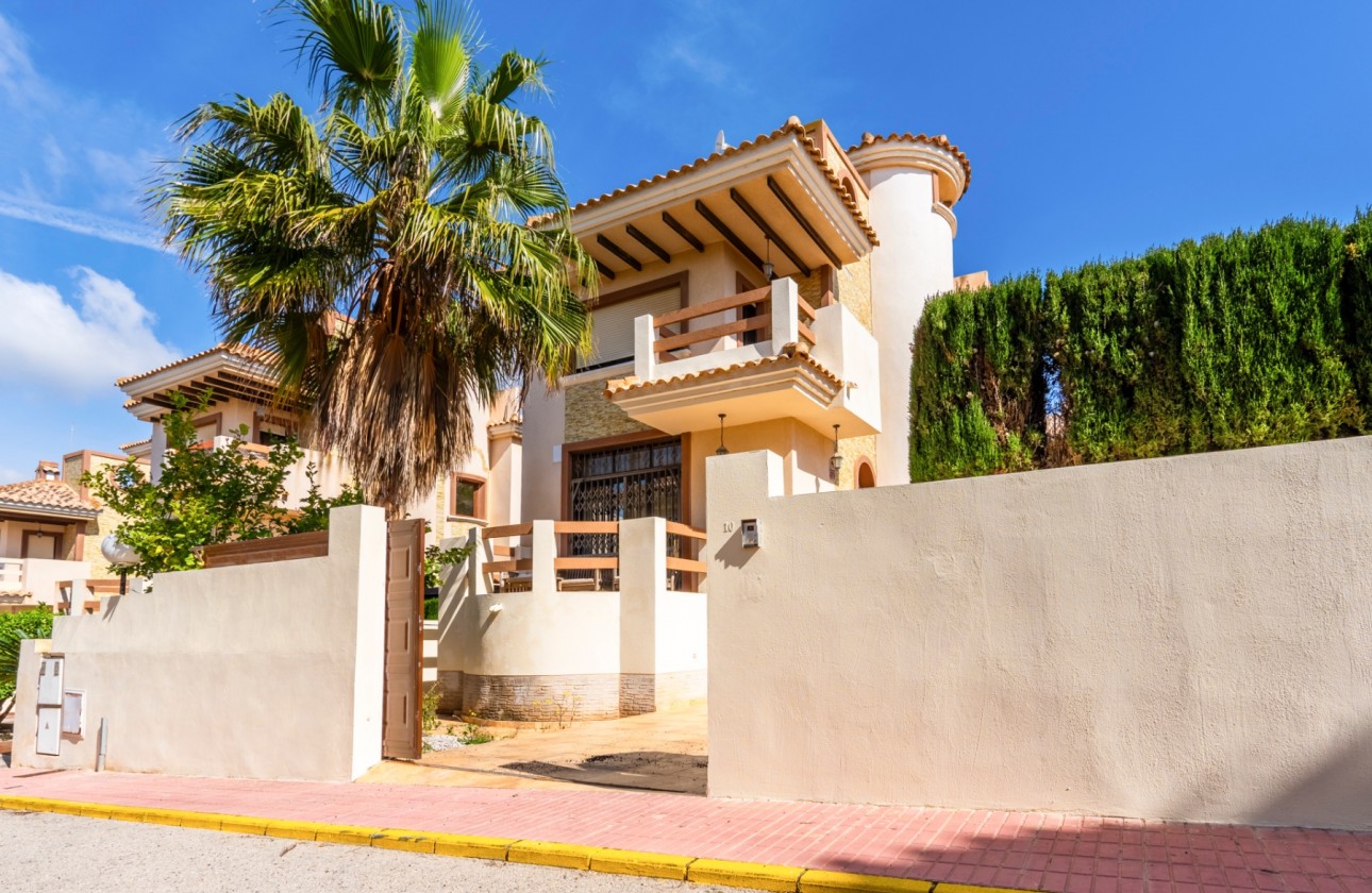 Resale - Detached Villa - Orihuela Costa - Villamartín