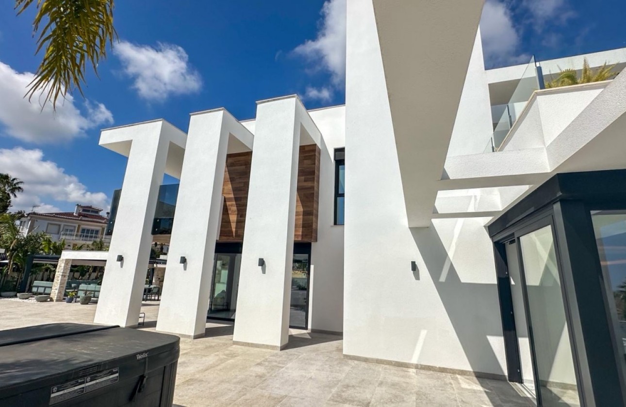 Resale - Detached Villa - Orihuela Costa - Villamartín