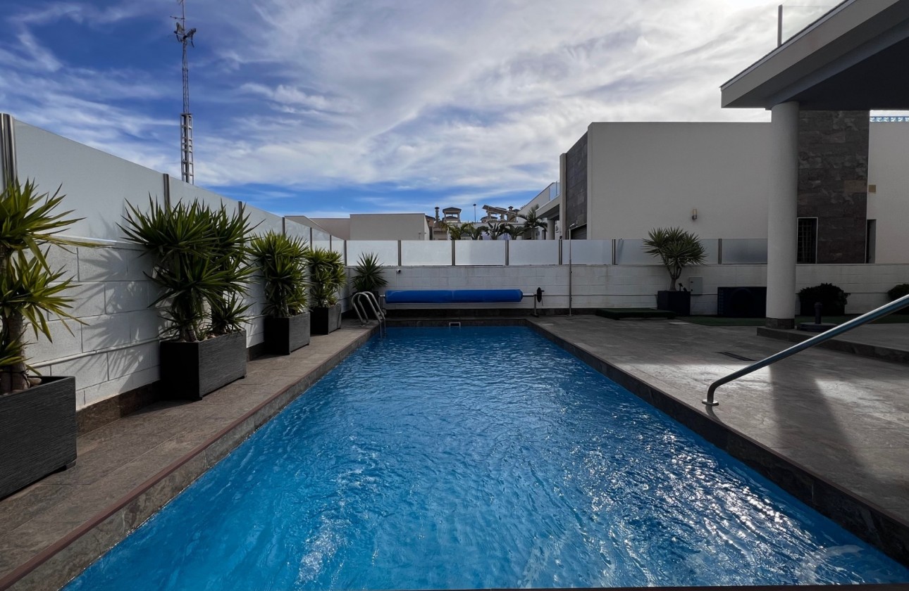 Resale - Detached Villa - Orihuela Costa - Villamartín
