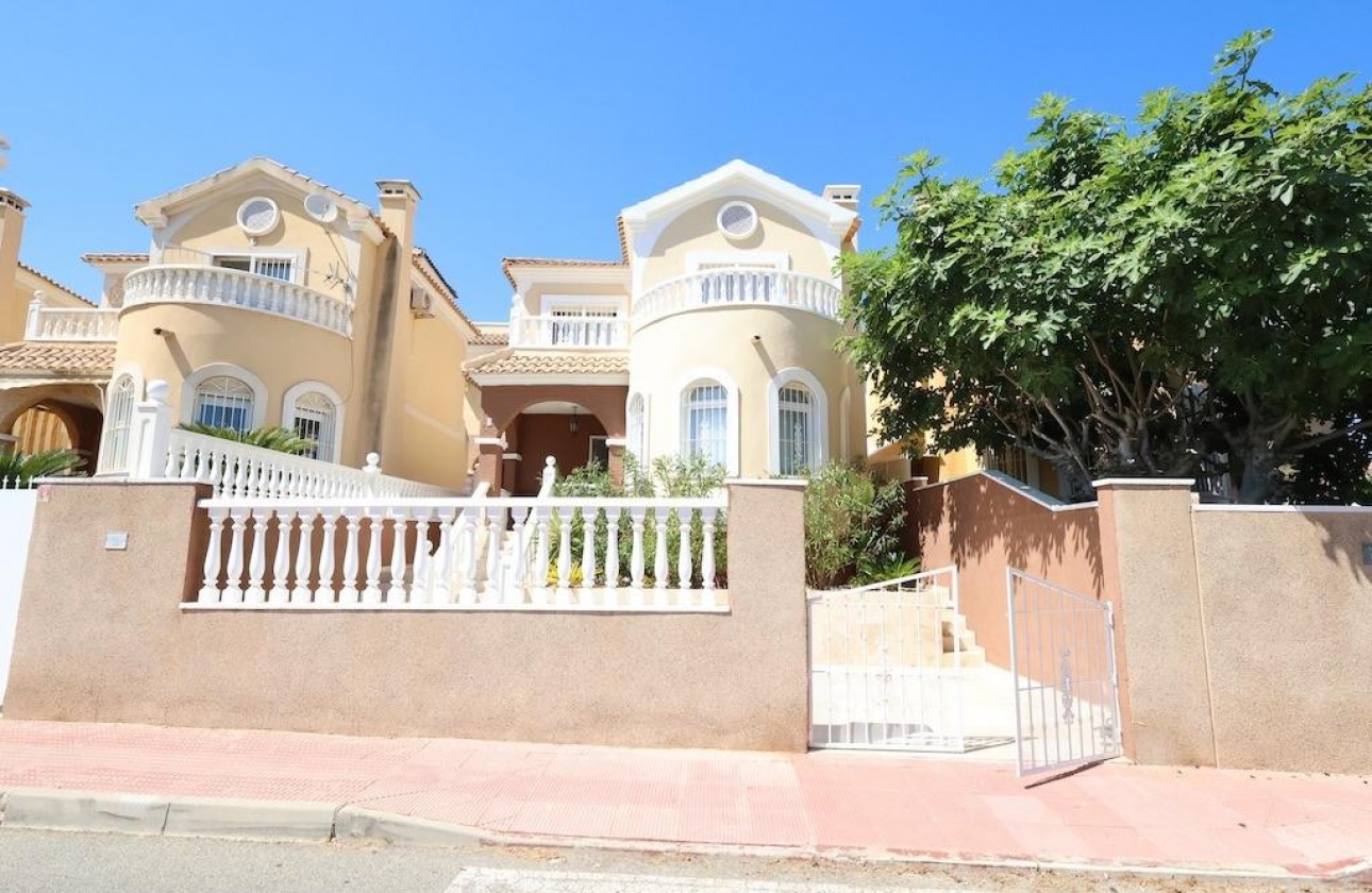 Resale - Detached Villa - Orihuela Costa - Villamartín