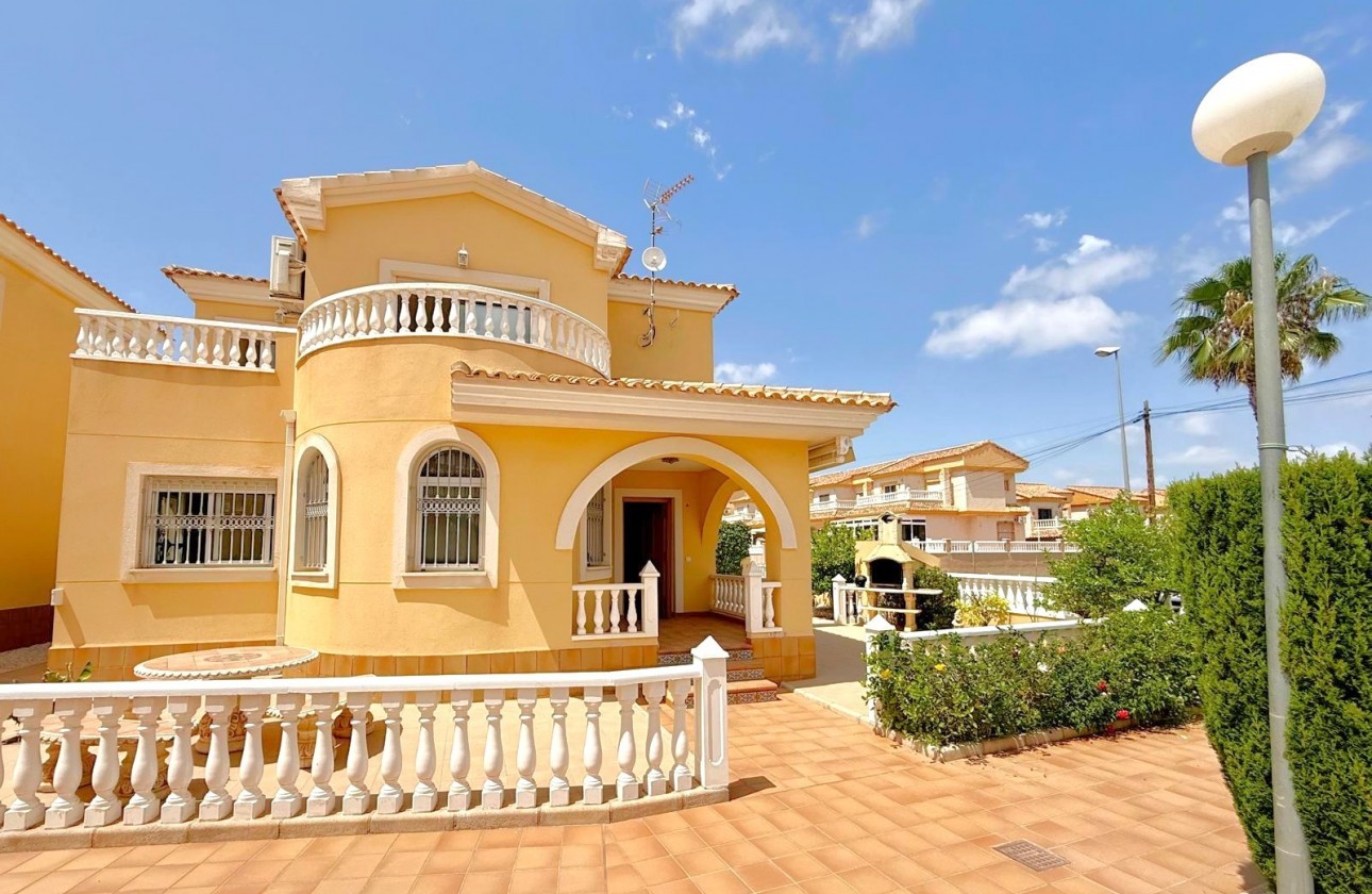 Resale - Detached Villa - Orihuela Costa - Villamartín