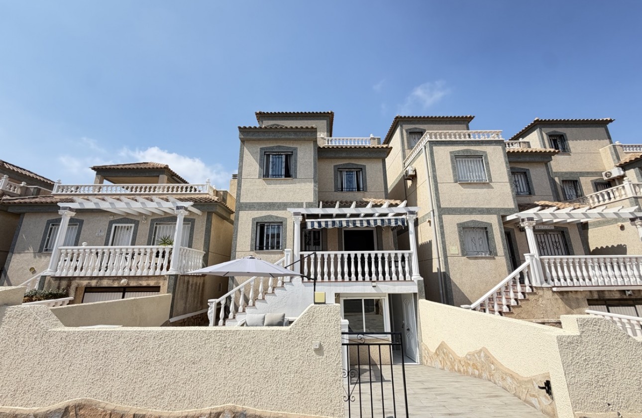 Resale - Detached Villa - Orihuela Costa - Villamartín