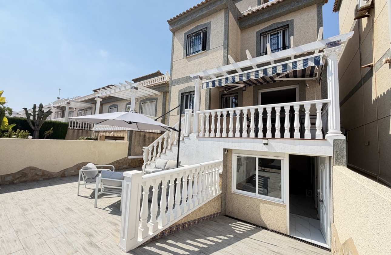 Resale - Detached Villa - Orihuela Costa - Villamartín