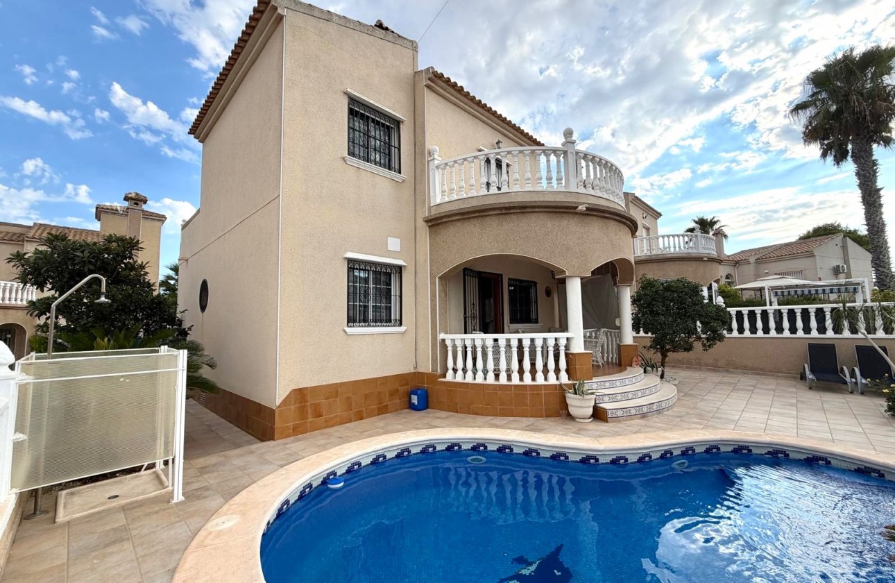 Resale - Detached Villa - Orihuela Costa - Villamartín
