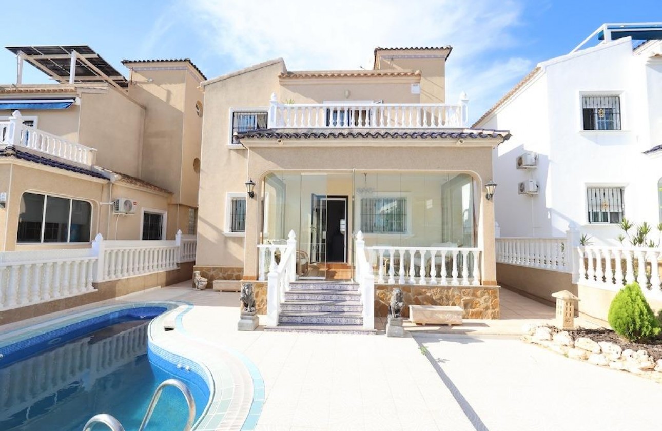 Resale - Detached Villa - Orihuela Costa - Villamartín