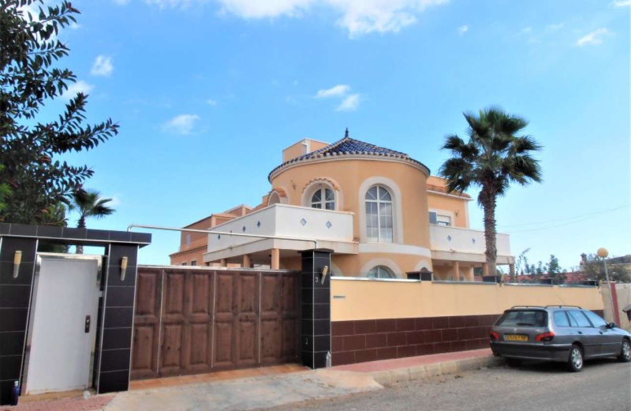 Resale - Detached Villa - Orihuela Costa