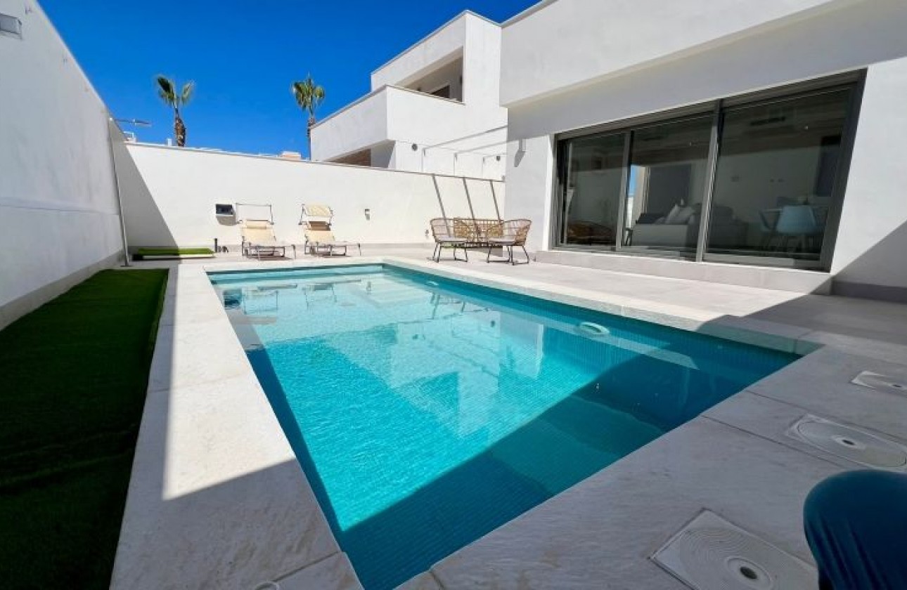 Resale - Detached Villa - Orihuela Costa