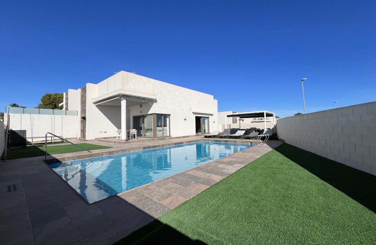 Resale - Detached Villa - Orihuela Costa